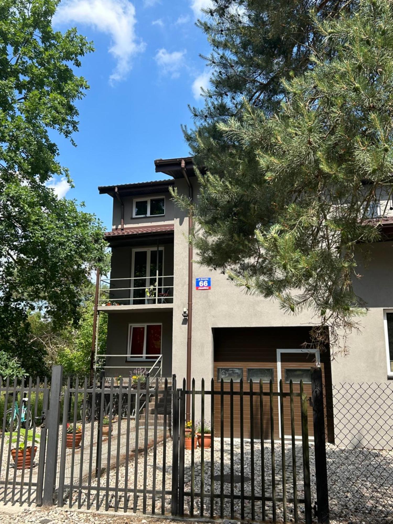 Dworska Apartamento Józefów Exterior foto